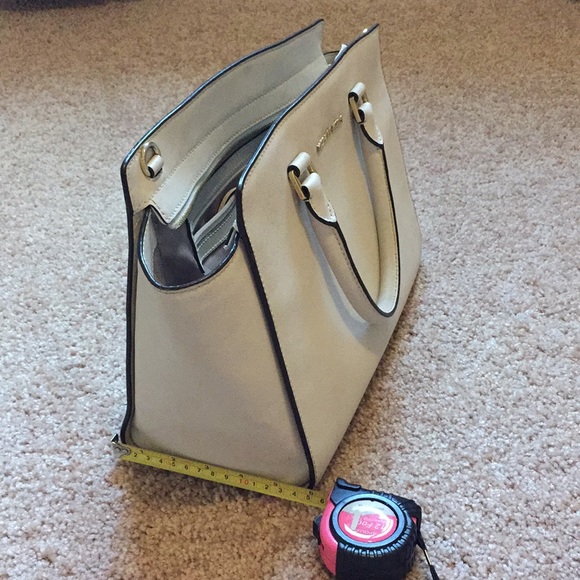 Michael Kors Purse - Picture 7 of 8